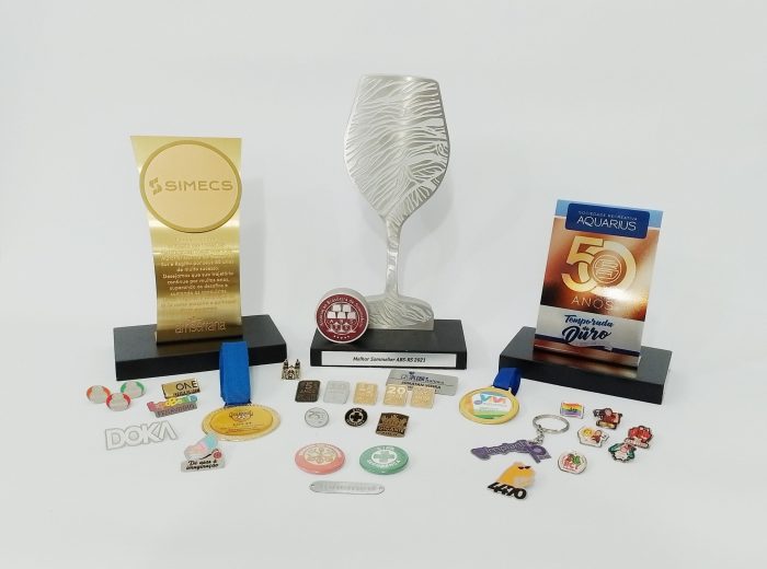 Cavian Brindes - Botons - Chaveiros - Crachás - Displays - Marcador de Páginas - Medalhas - Placas - Plaquetas - Brindes, Personalizados e Troféus em Caxias do Sul