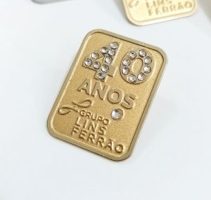 Cavian Brindes - Botons - Chaveiros - Crachás - Displays - Marcador de Páginas - Medalhas - Placas - Plaquetas - Brindes, Personalizados e Troféus em Caxias do Sul